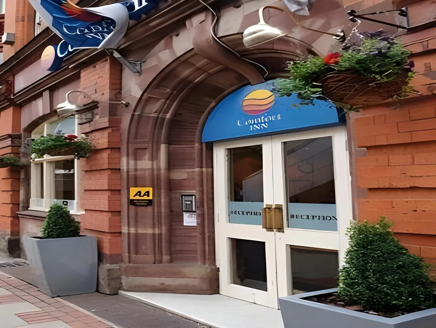 Comfort Inn Birmingham Station EXTERIOR