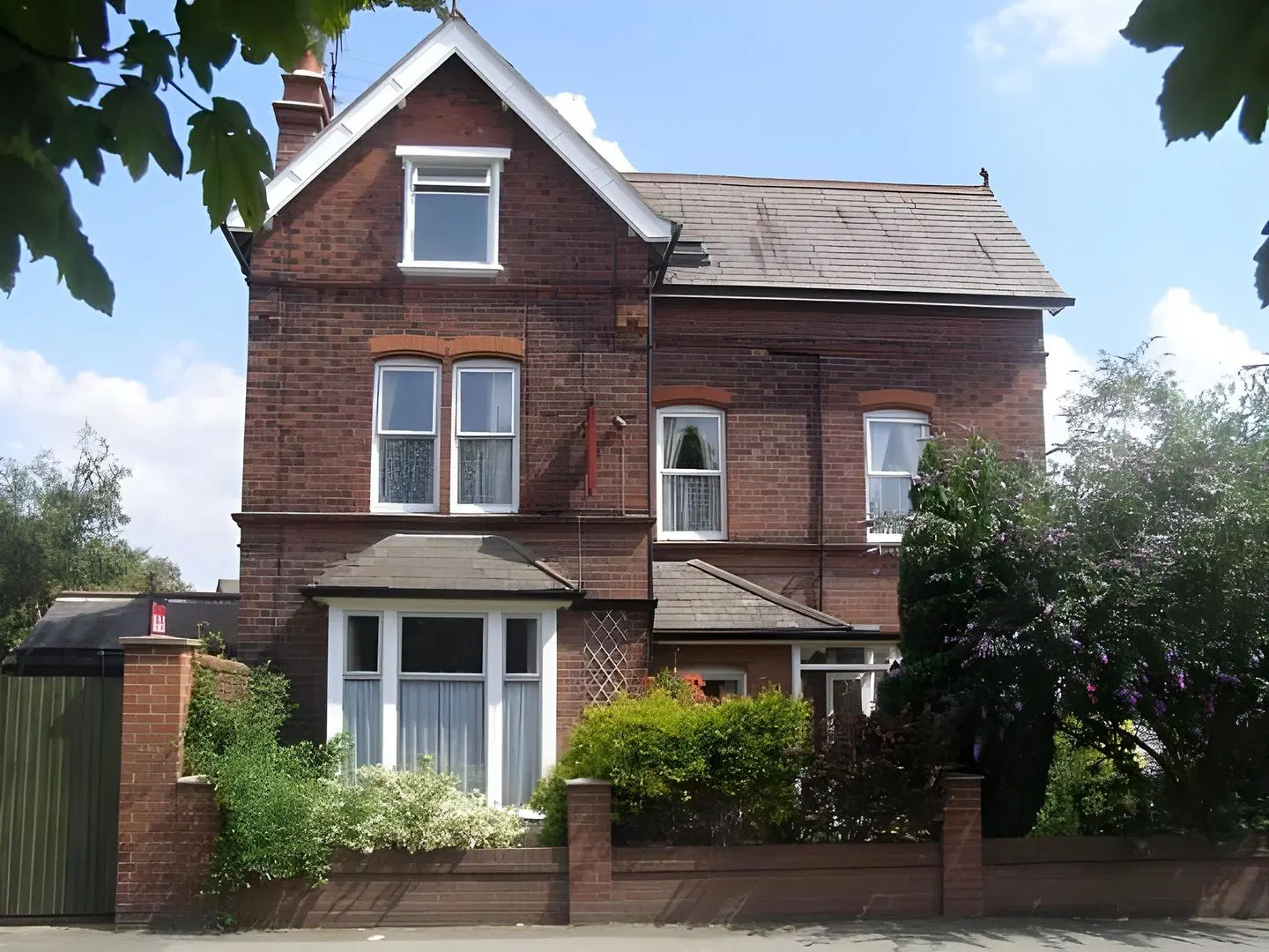 Anton Guest House Bed and Breakfast EXTERIOR