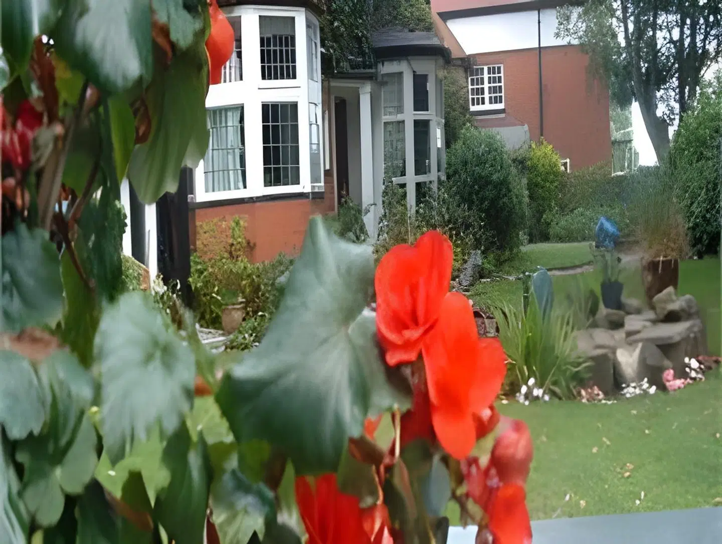 Barons Court Hotel EXTERIOR