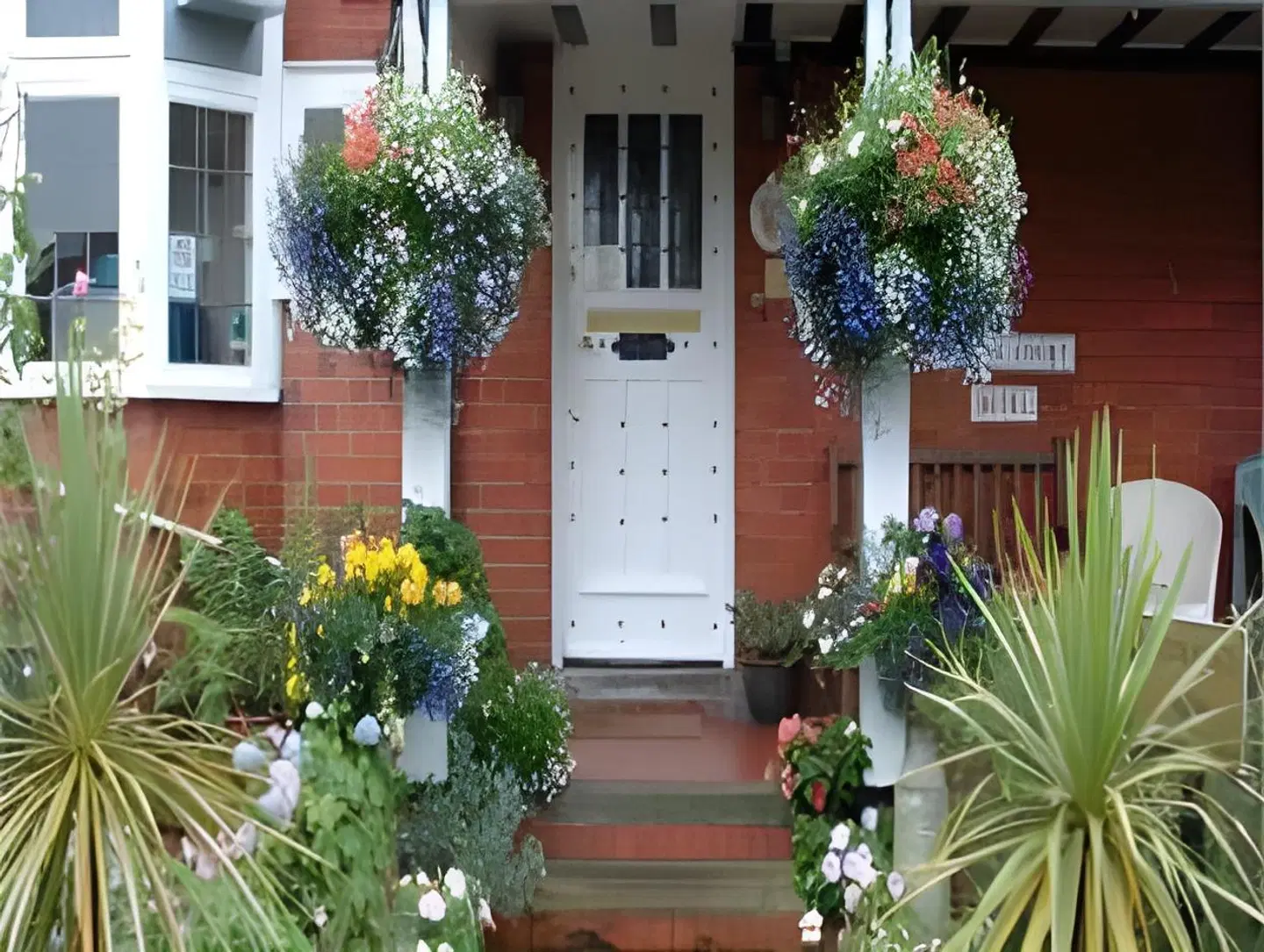 Barons Court Hotel EXTERIOR