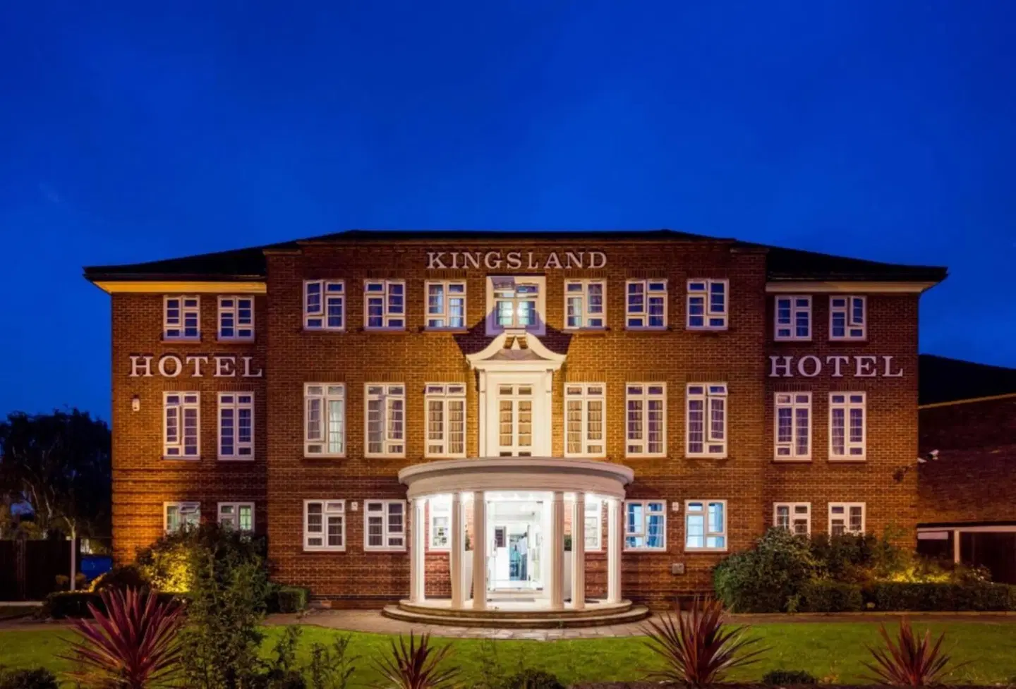 Kingsland Hotel EXTERIOR