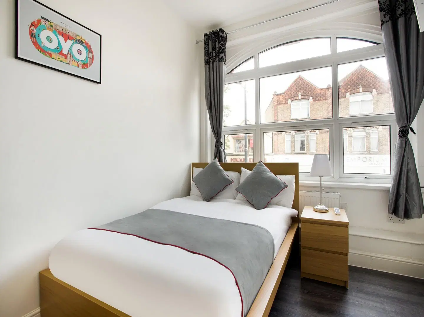 The Broadway Hotel ROOM_EXAMPLE
