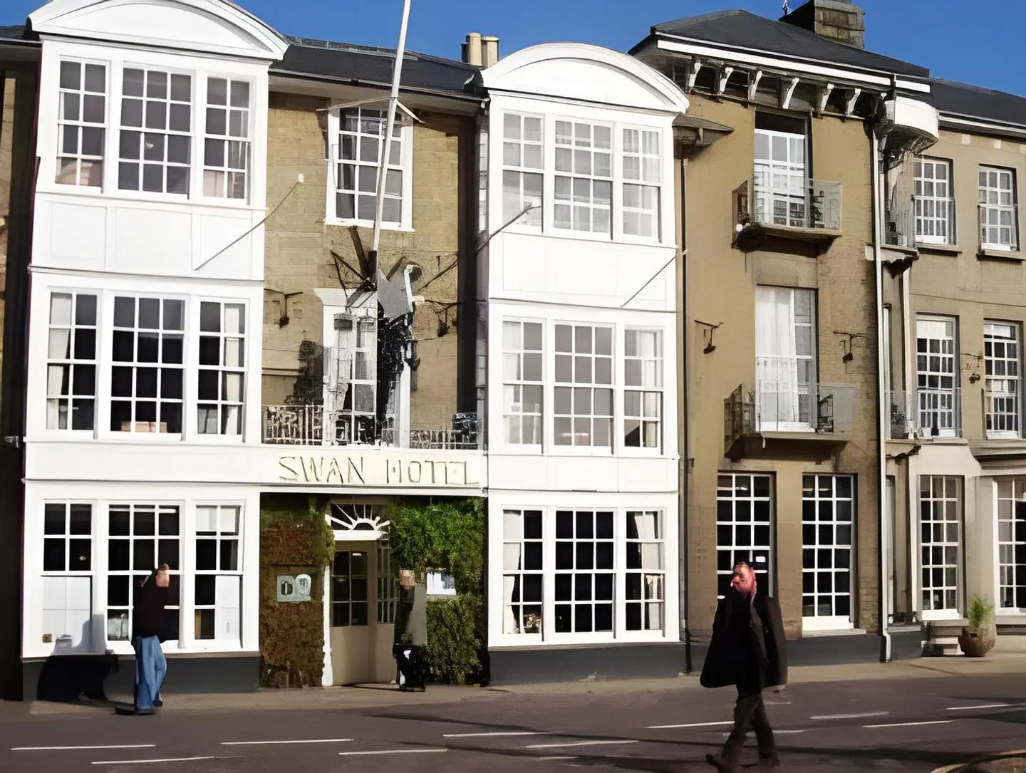 The Swan Hotel EXTERIOR