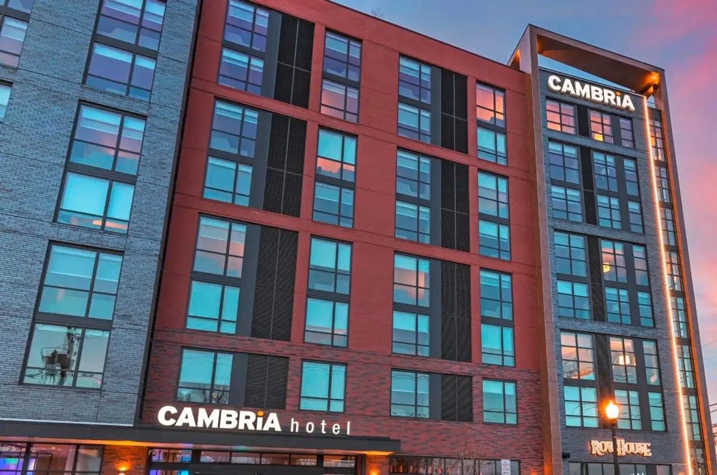 Cambria Hotel Washington D.C. Navy Yard Riverfront EXTERIOR