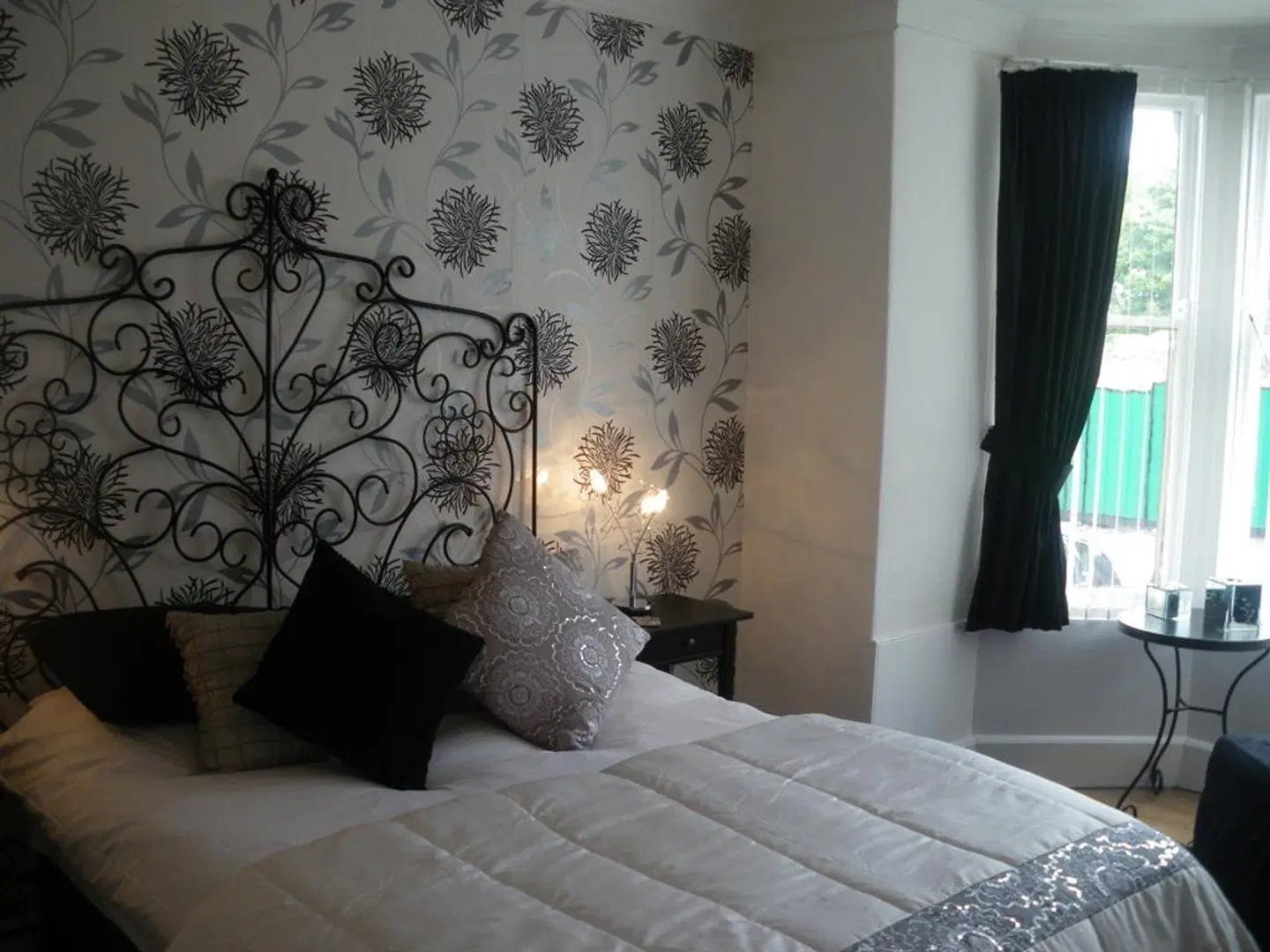 Castle Gate Guest House ROOM_EXAMPLE