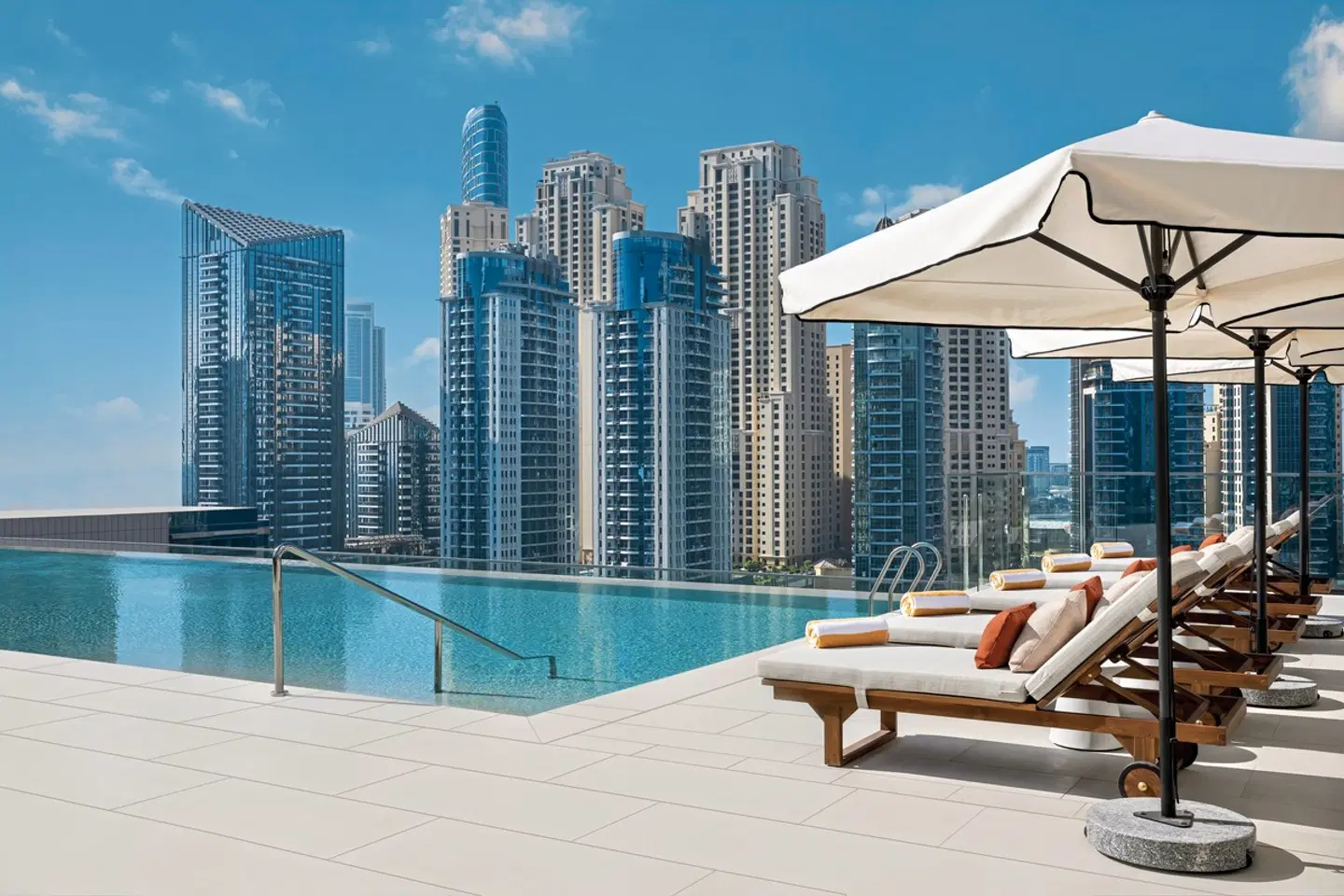 Vida Dubai Marina & Yacht Club OUTDOOR_POOL