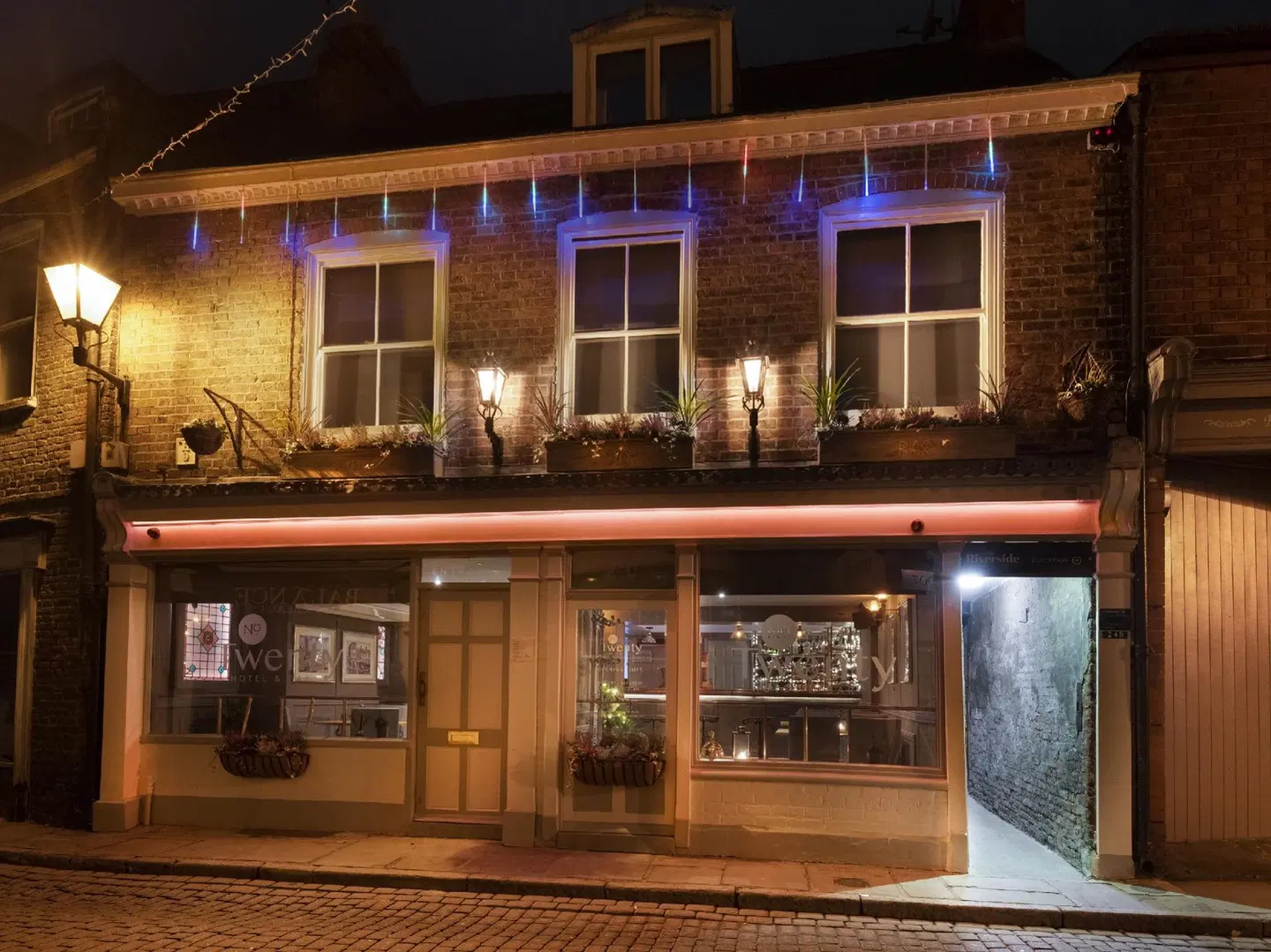 Twenty Hotel and Bar EXTERIOR