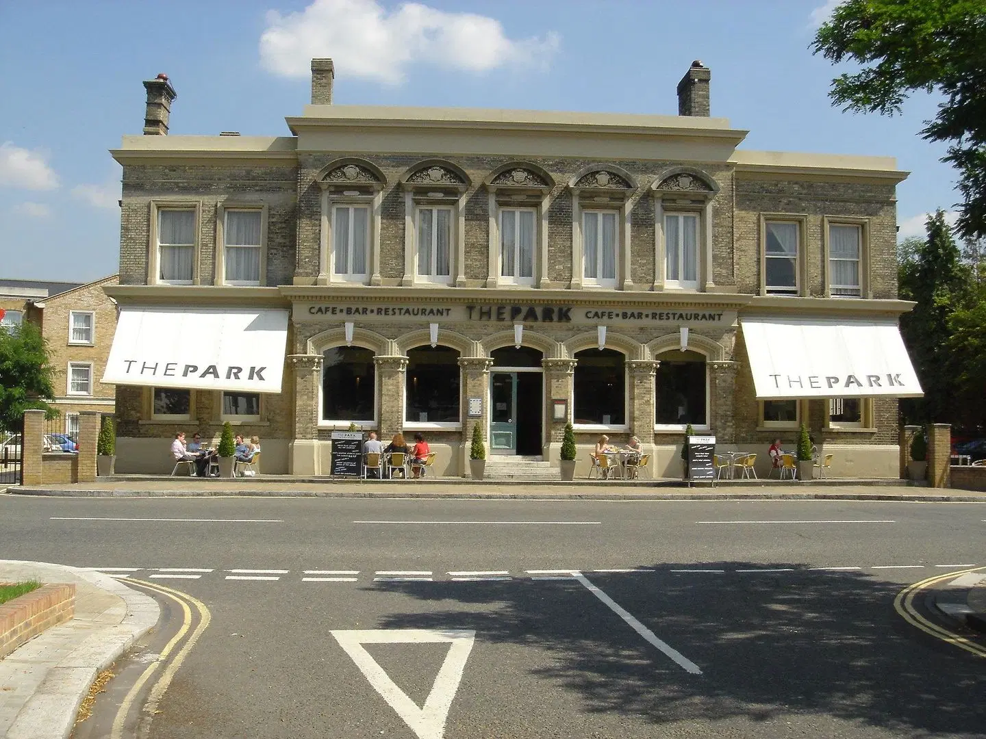 The Park Lodge EXTERIOR