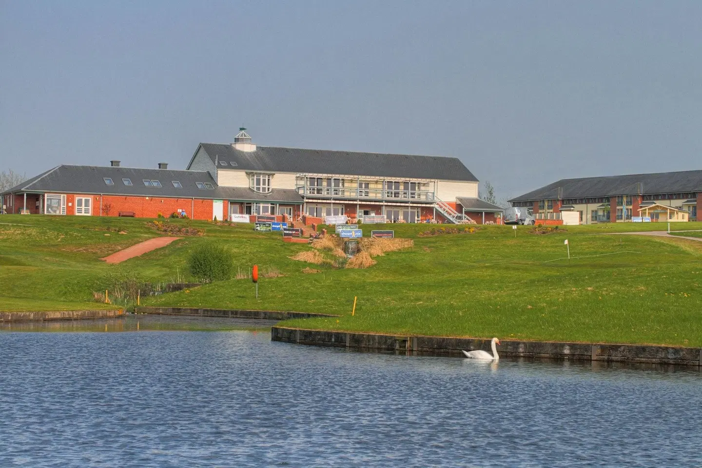 De Vere Venues Wychwood Park EXTERIOR