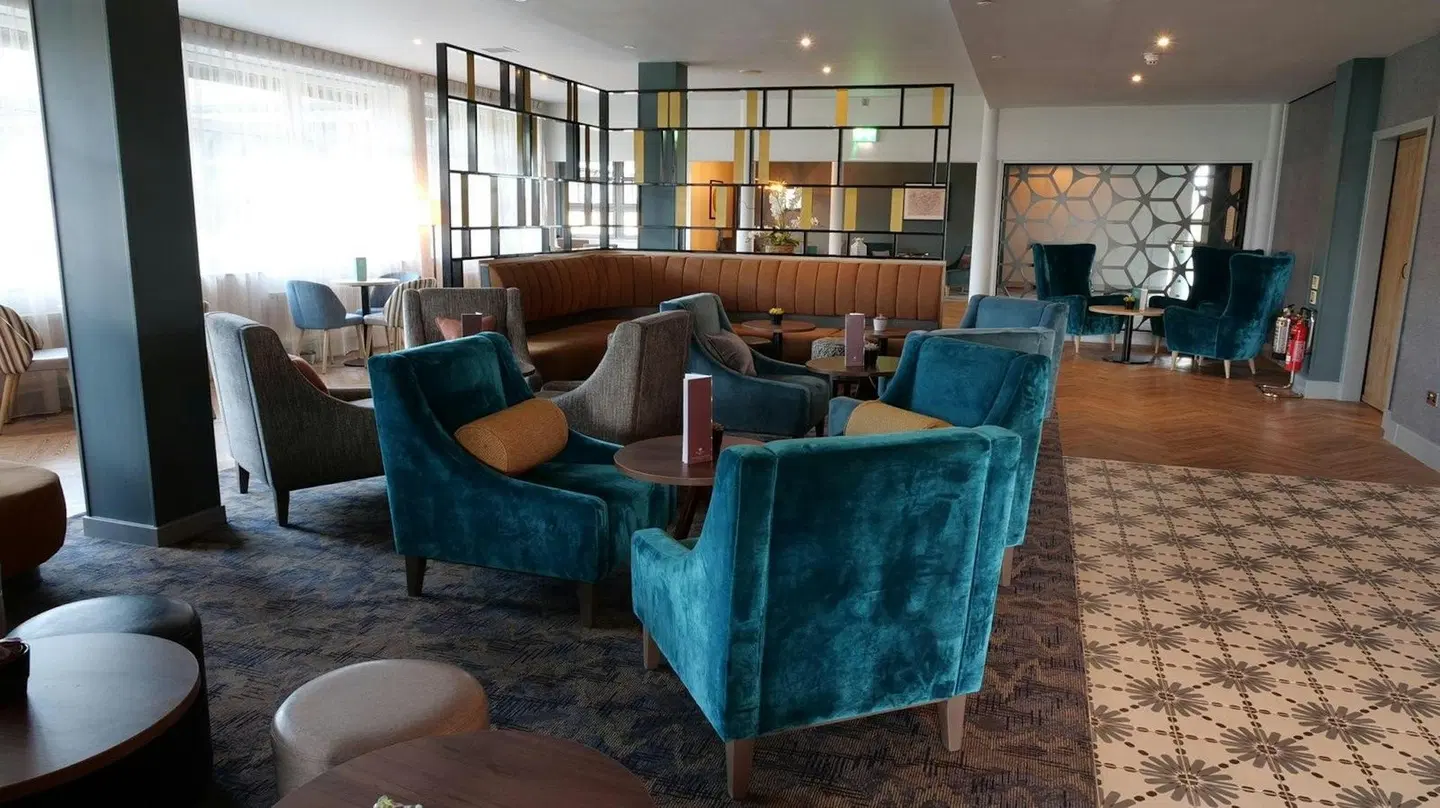 De Vere Venues Wychwood Park LOUNGE_LOBBY