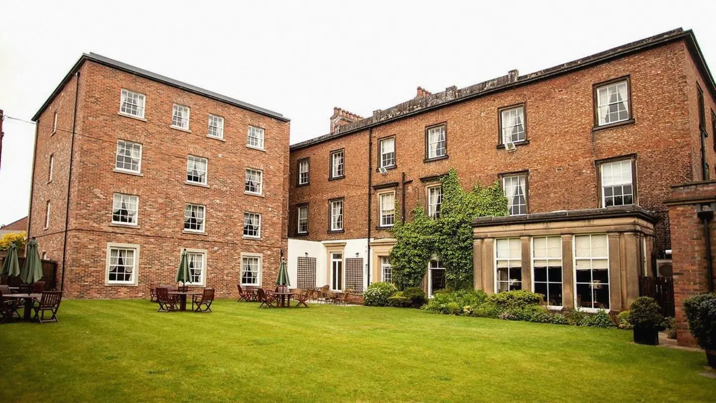 Bannatyne Hotel Darlington EXTERIOR