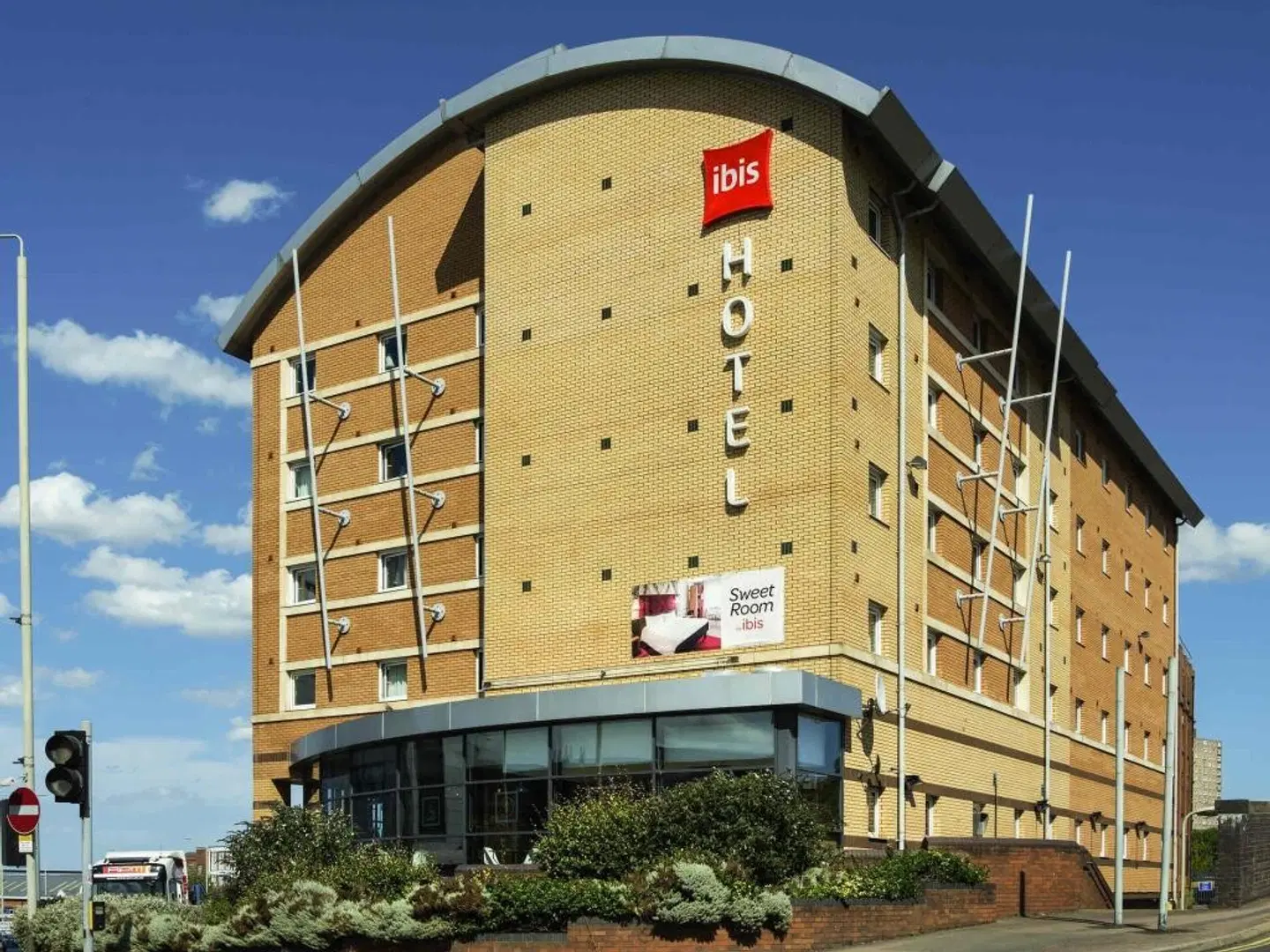 ibis Leicester City EXTERIOR