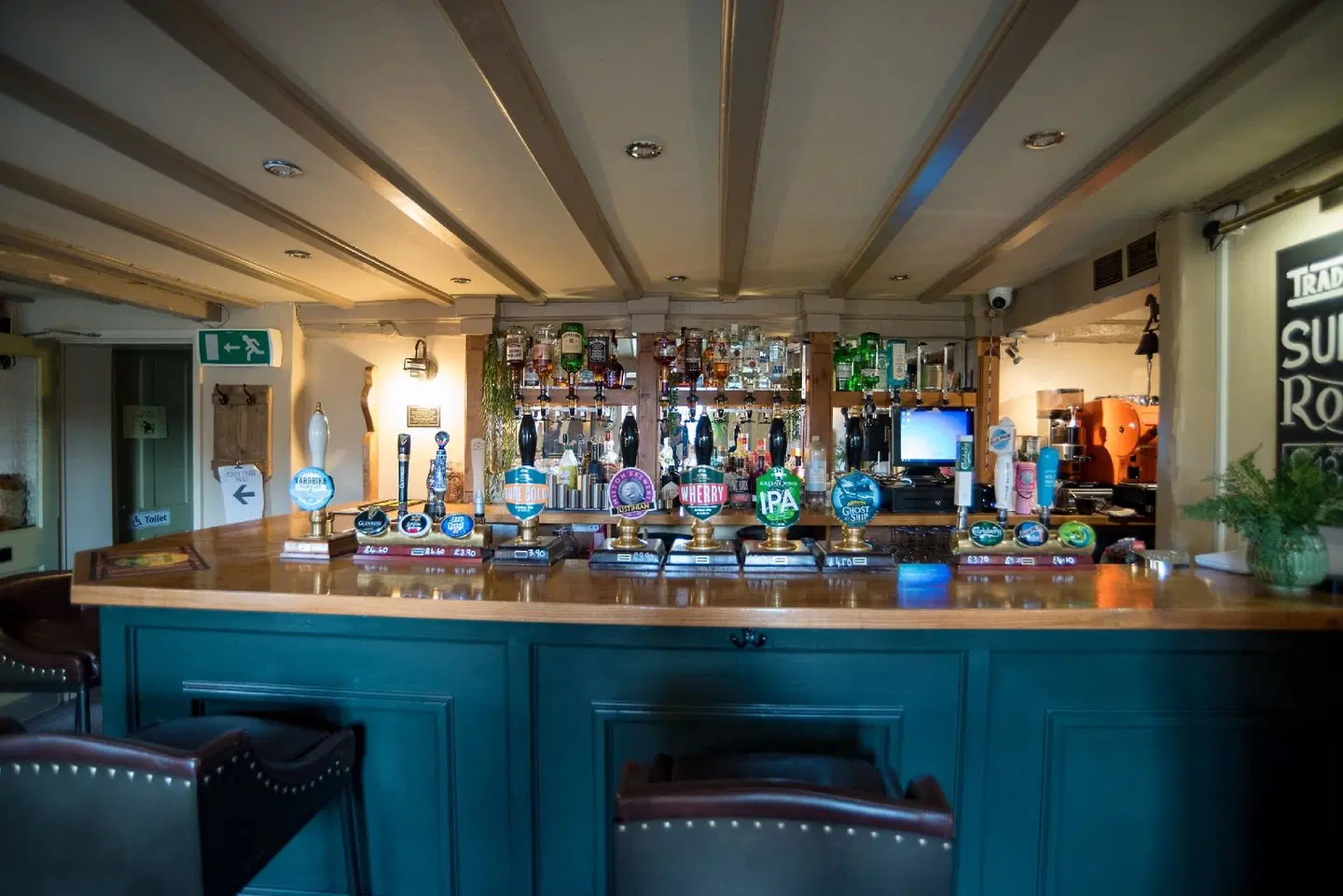 Jolly Brewers Bar
