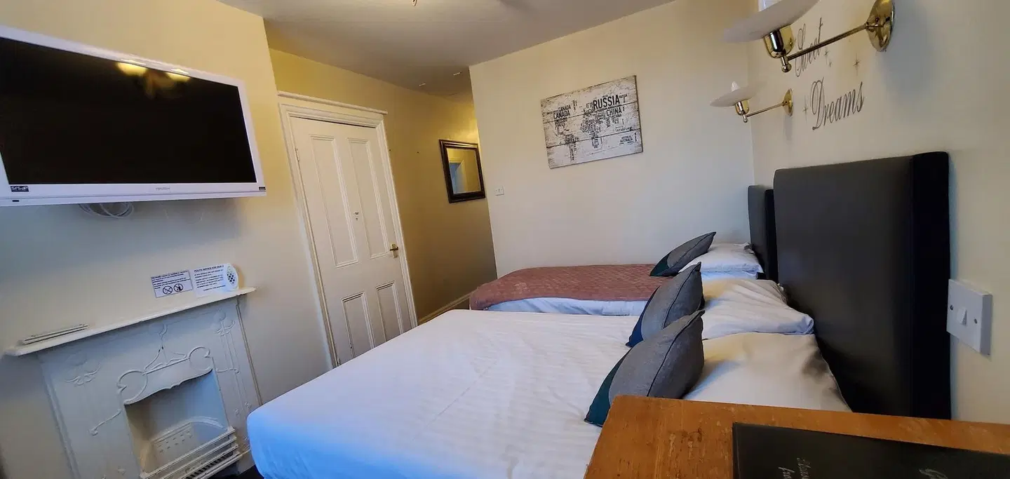 Diamonds Guest House ROOM_EXAMPLE