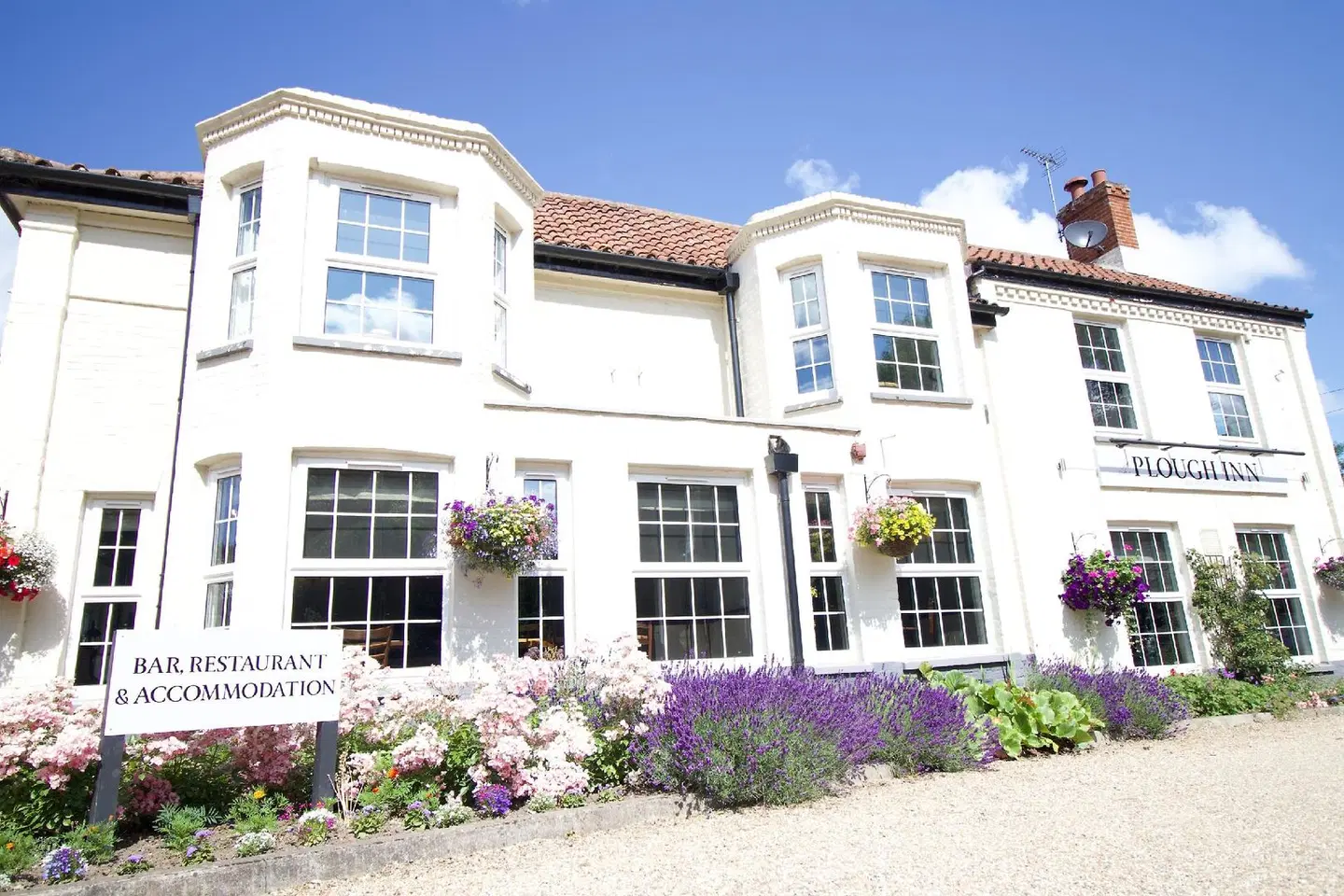 The Plough Inn EXTERIOR
