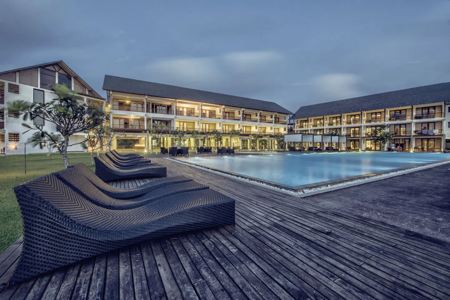 Suriya Resort & Spa OUTDOOR_POOL