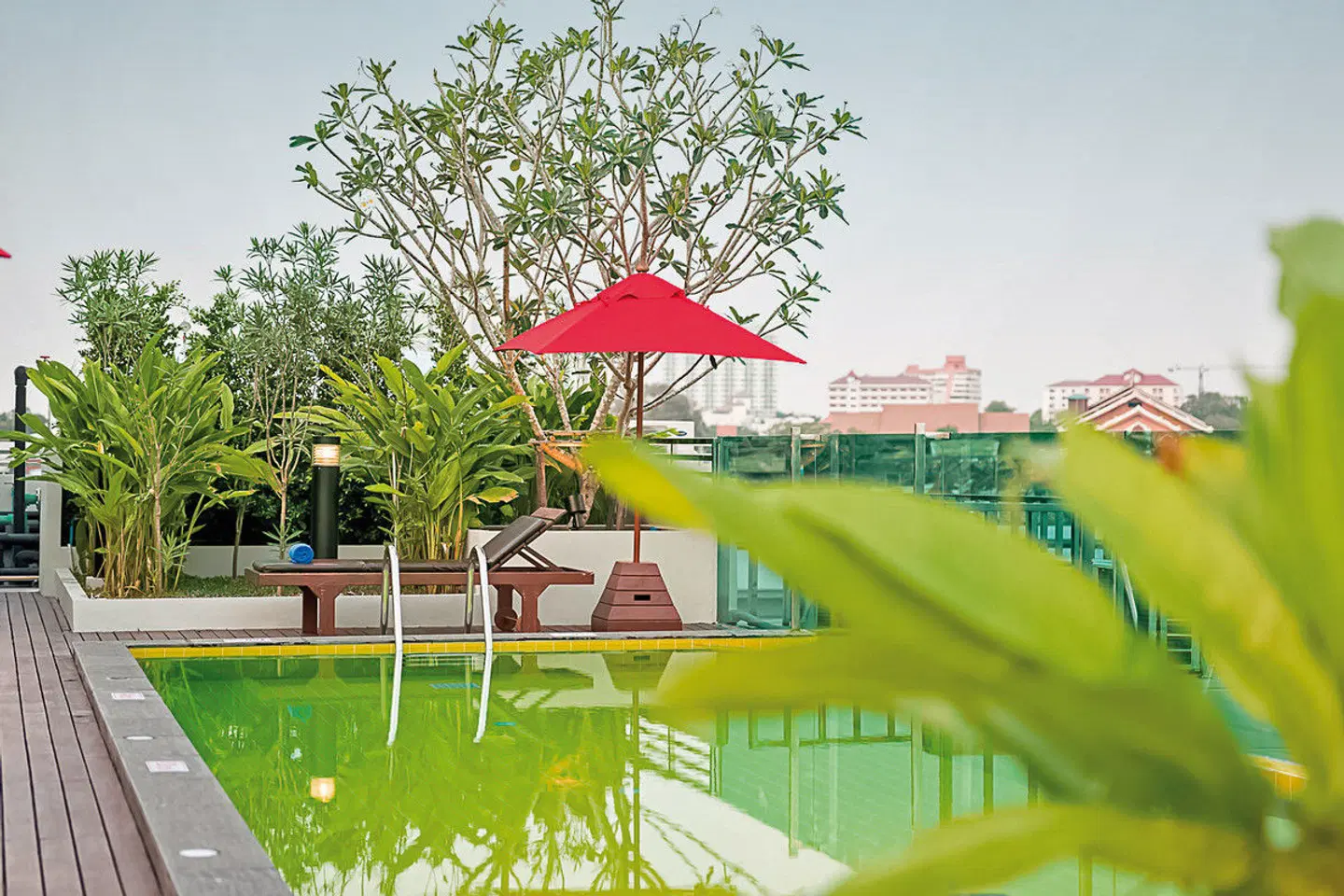 Sunshine Hip Hotel OUTDOOR_POOL