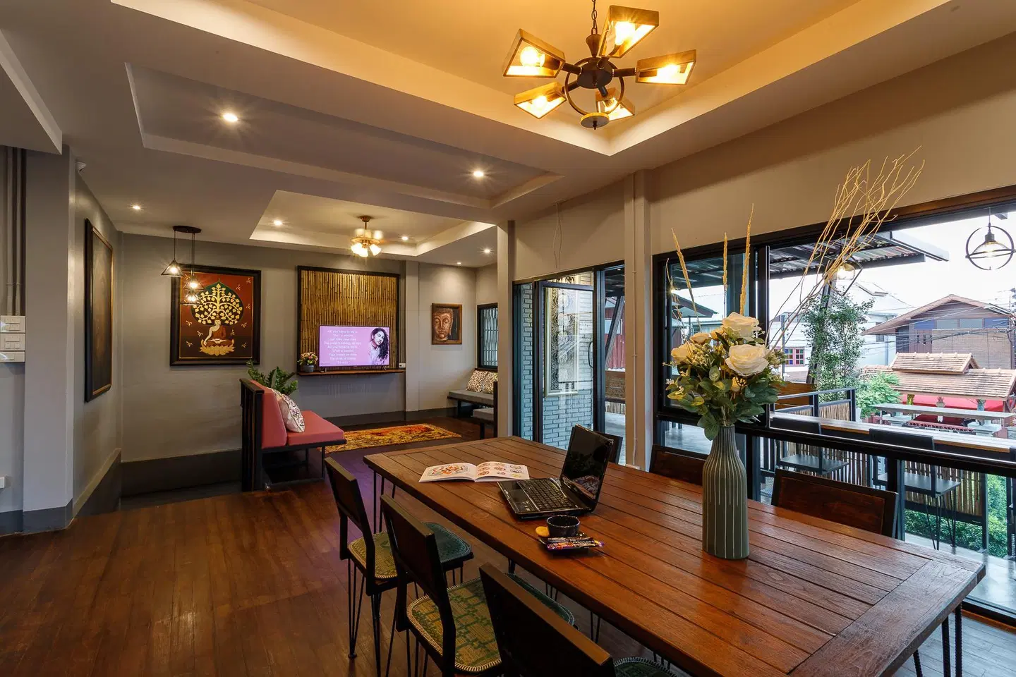 Hostel One Art & Gallery LOUNGE_LOBBY