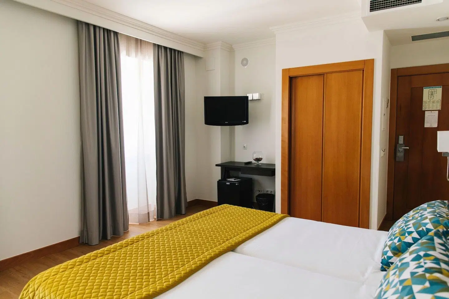 America Diamonds Hotel ROOM_EXAMPLE