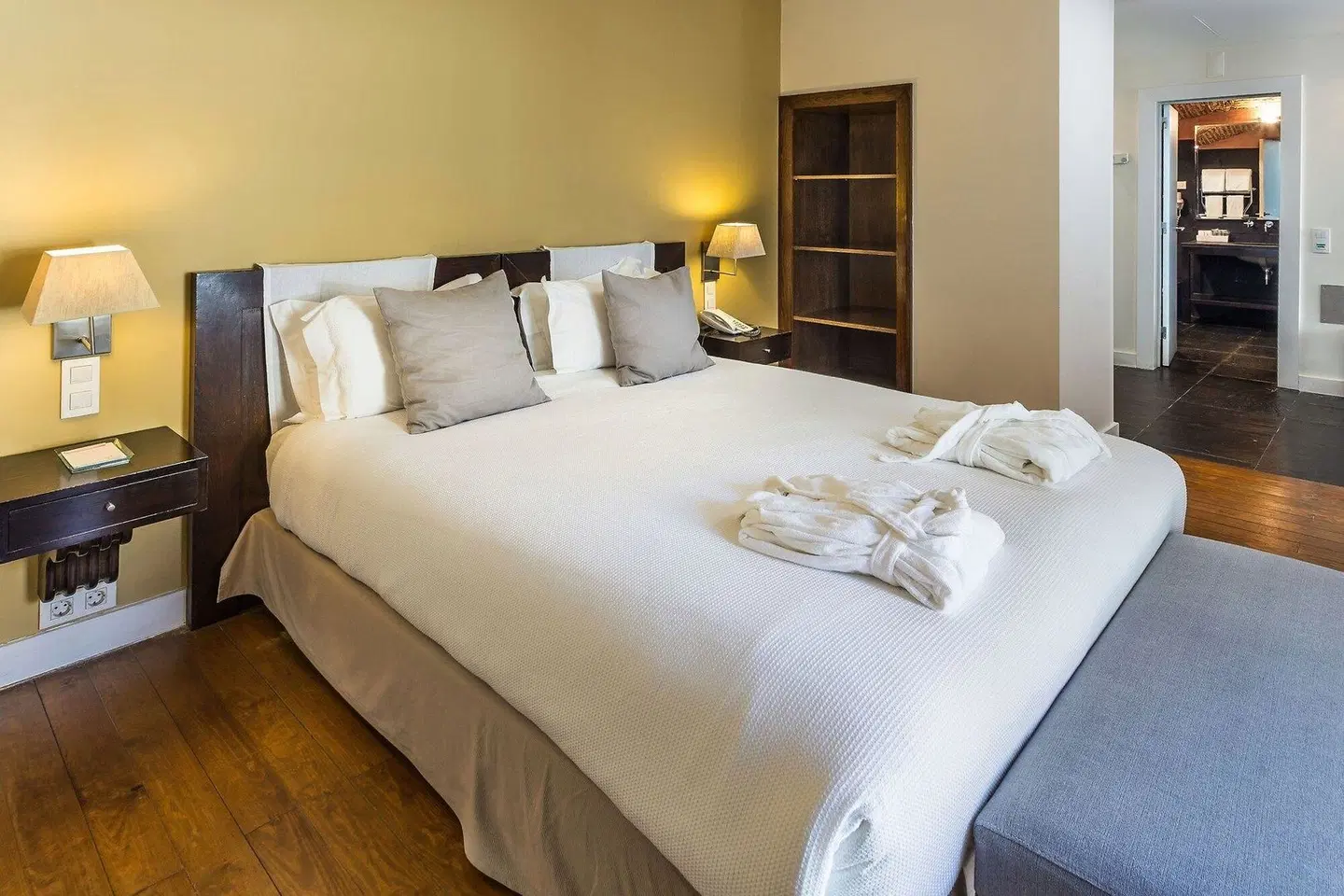 York House ROOM_EXAMPLE