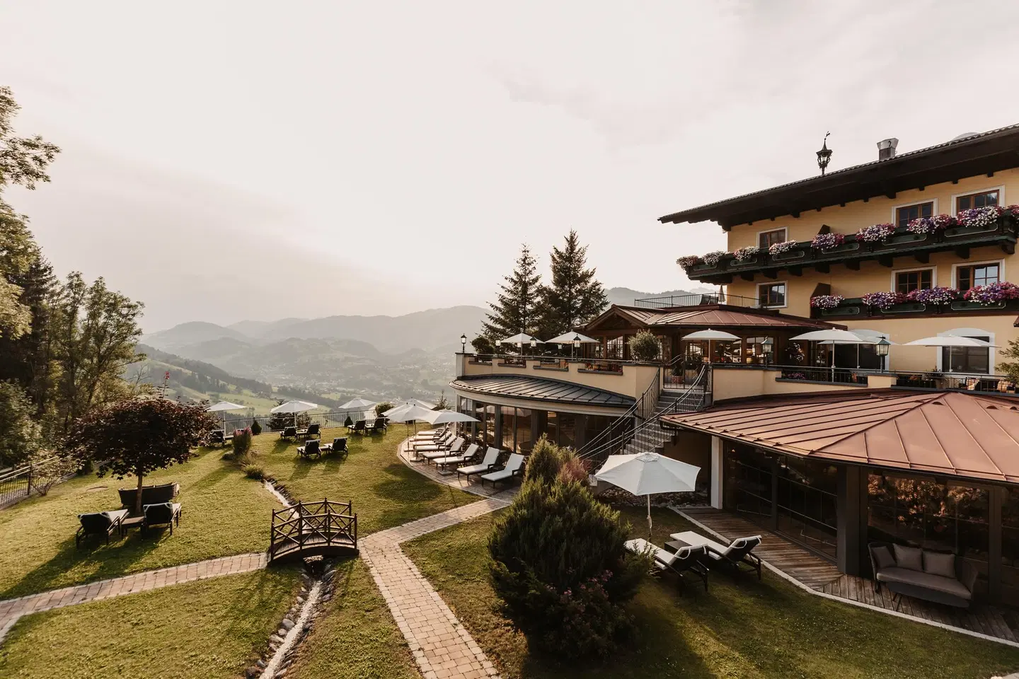 Gut Berg Naturhotel Terrasse