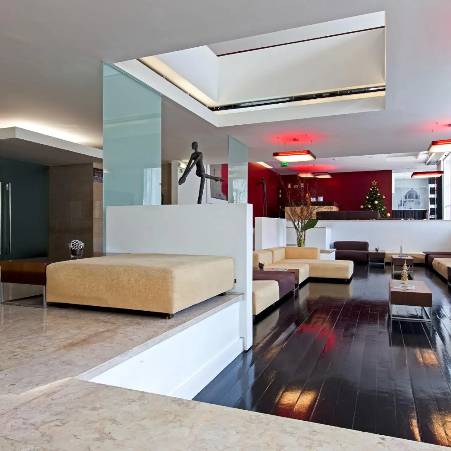 Jeronimos 8 LOUNGE_LOBBY