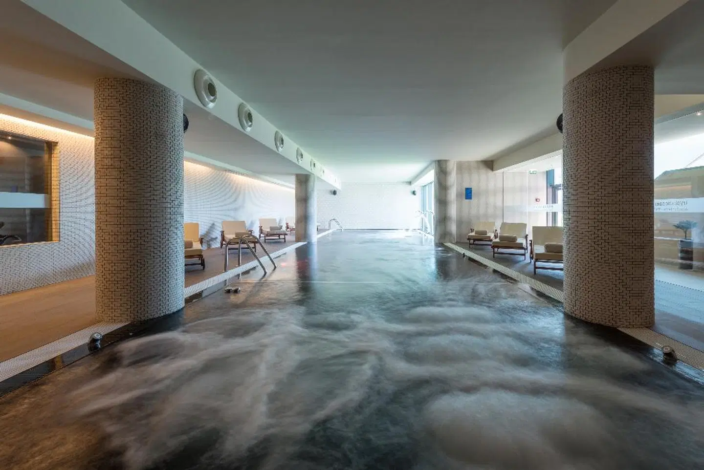 Meliá Lisboa Aeroporto Hallenbad