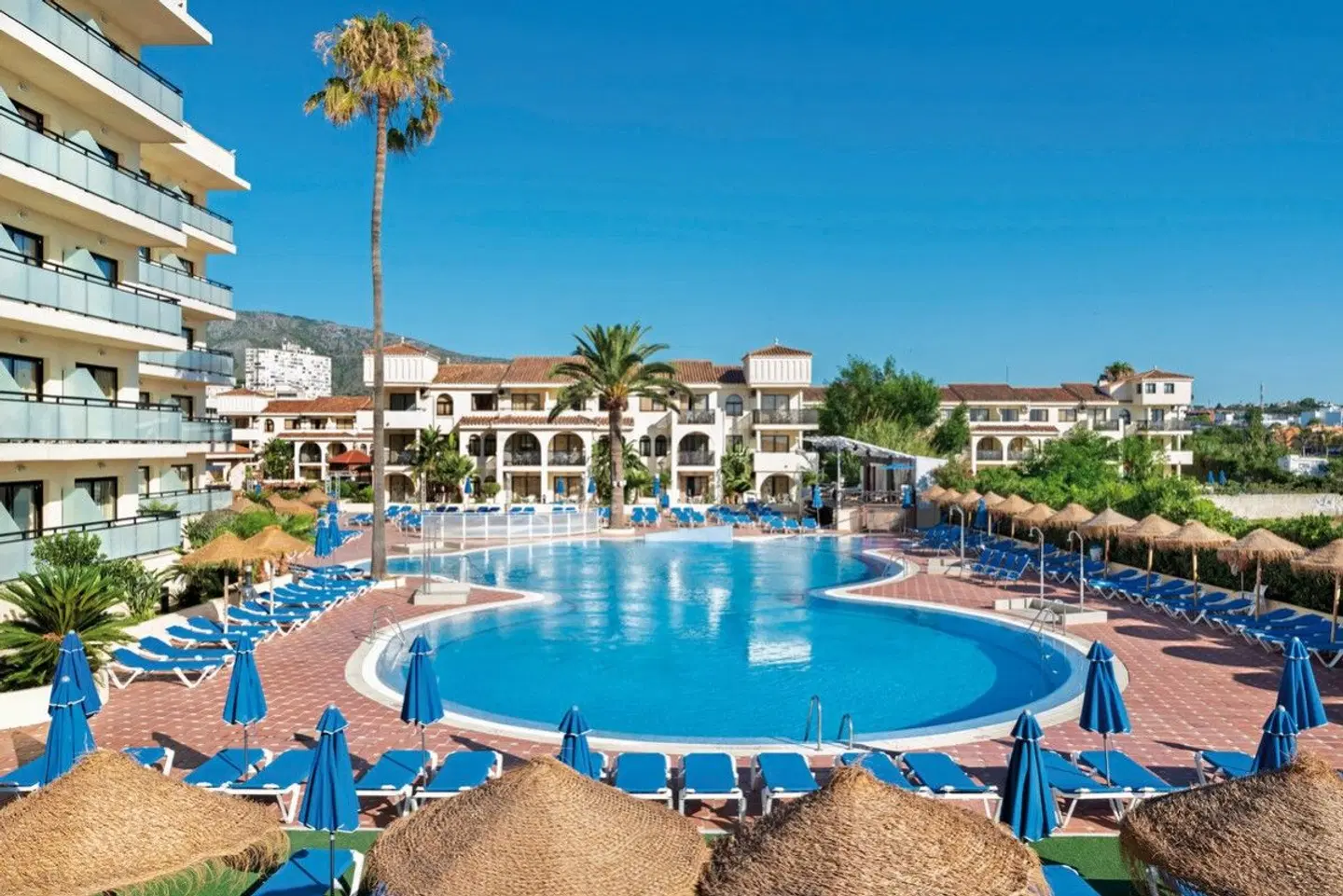 Hotel Puente Real OUTDOOR_POOL
