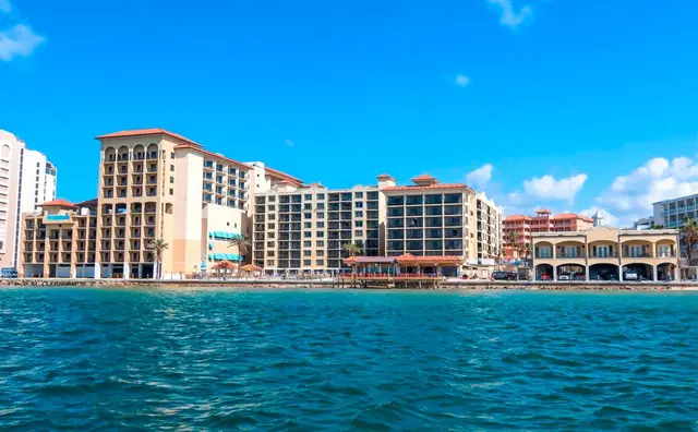 Holiday Inn Clearwater Beach EXTERIOR