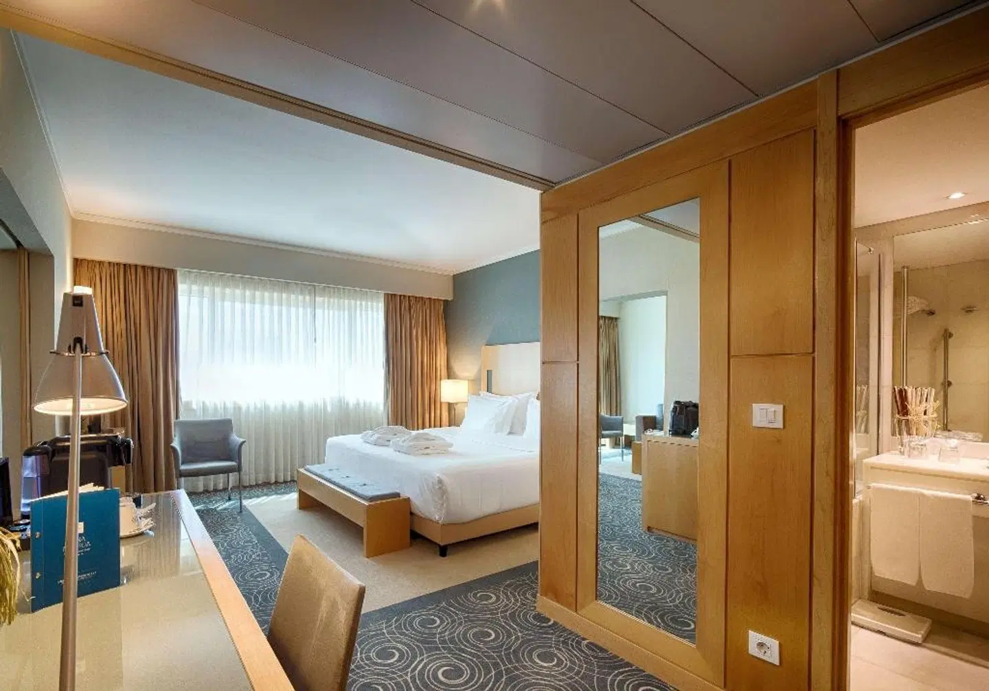 SANA Malhoa Hotel ROOM_EXAMPLE