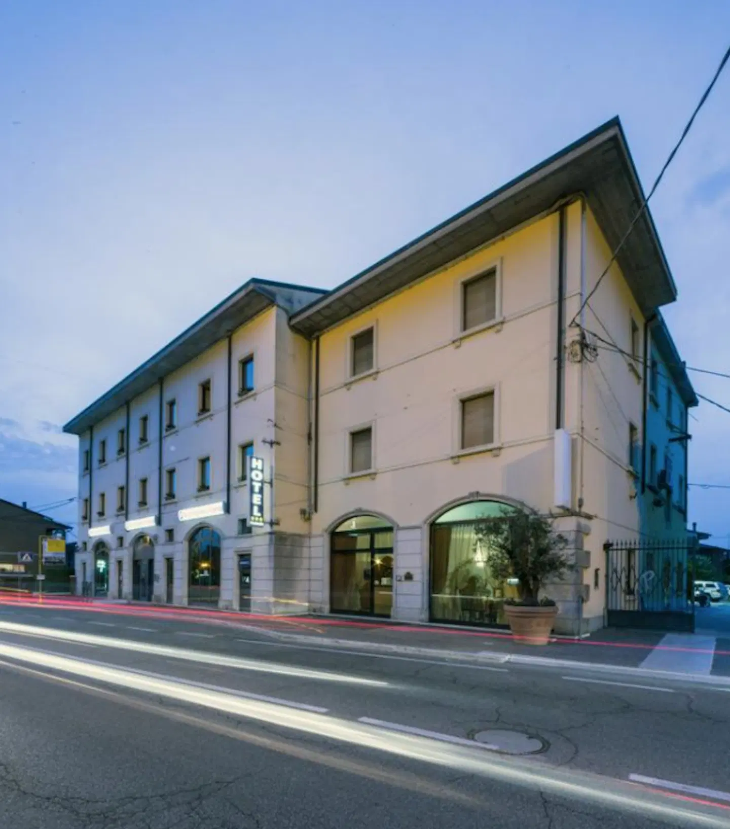 Hotel Postumia EXTERIOR