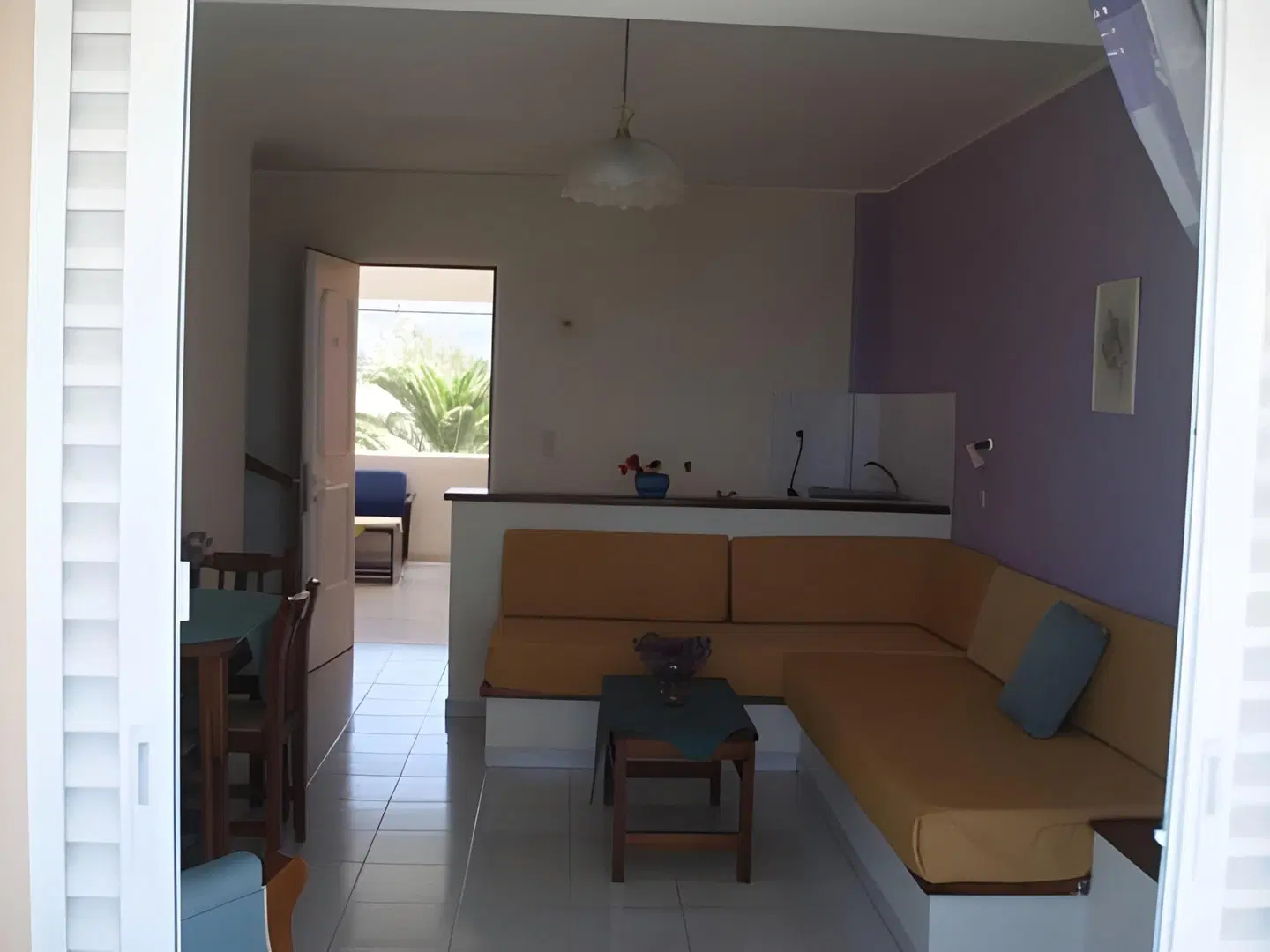 Byron Apartments ROOM_EXAMPLE
