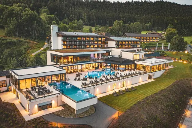 Wellness- & Erlebnisresort Sonnenhof im Himmelreich Lam EXTERIOR