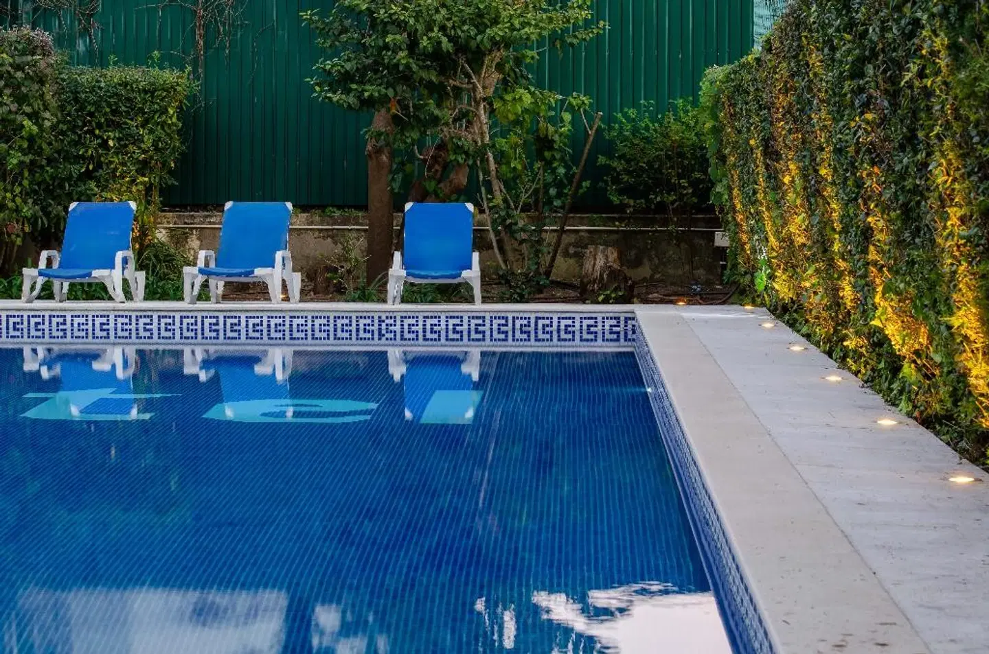 Lido OUTDOOR_POOL