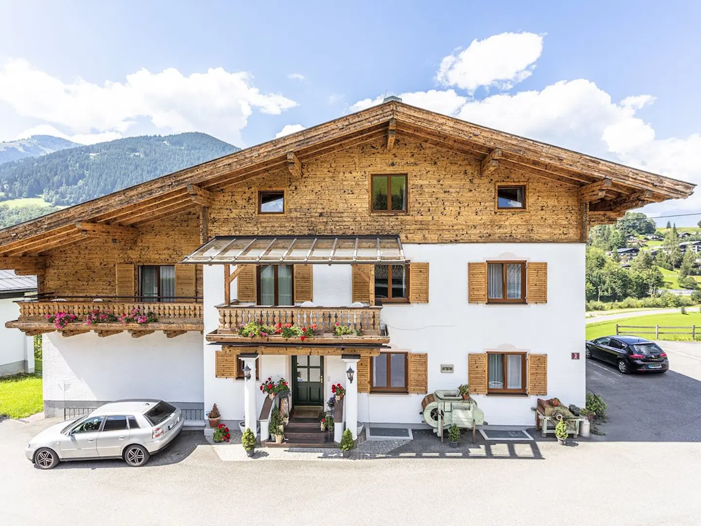 Thorau's Lifestyle EXTERIOR