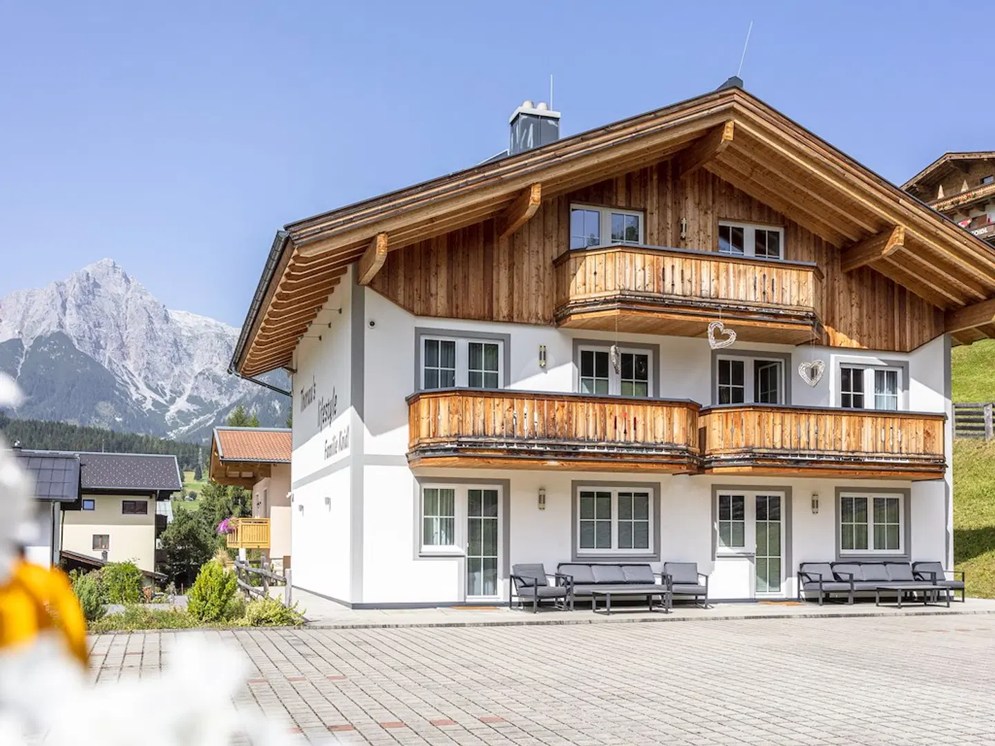 Thorau's Lifestyle EXTERIOR