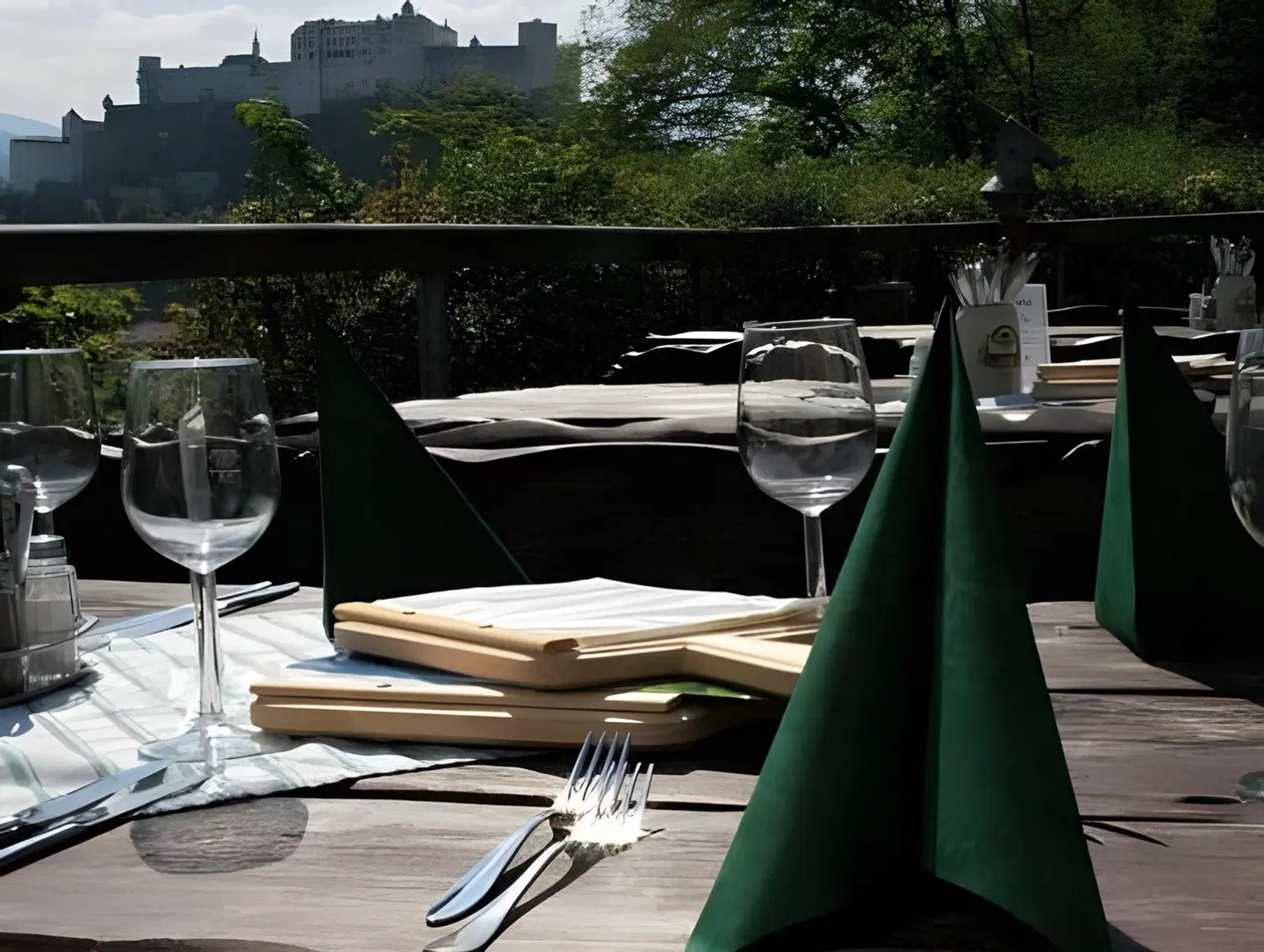 Stadtalm Naturfreundehaus Terrasse