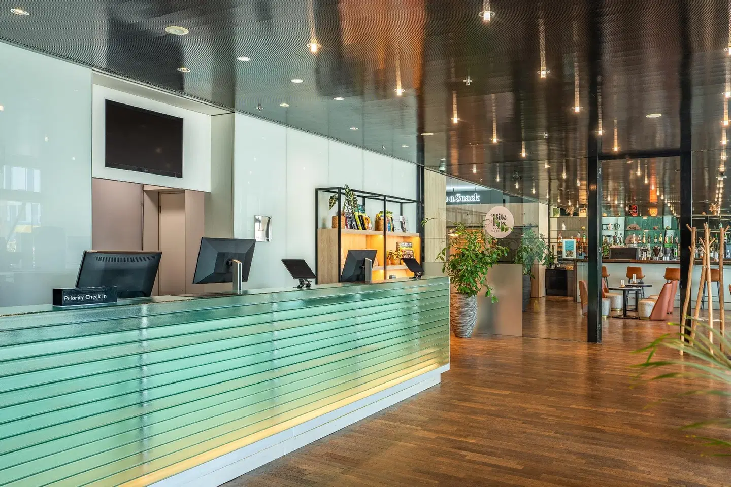INNSiDE Düsseldorf Seestern LOUNGE_LOBBY