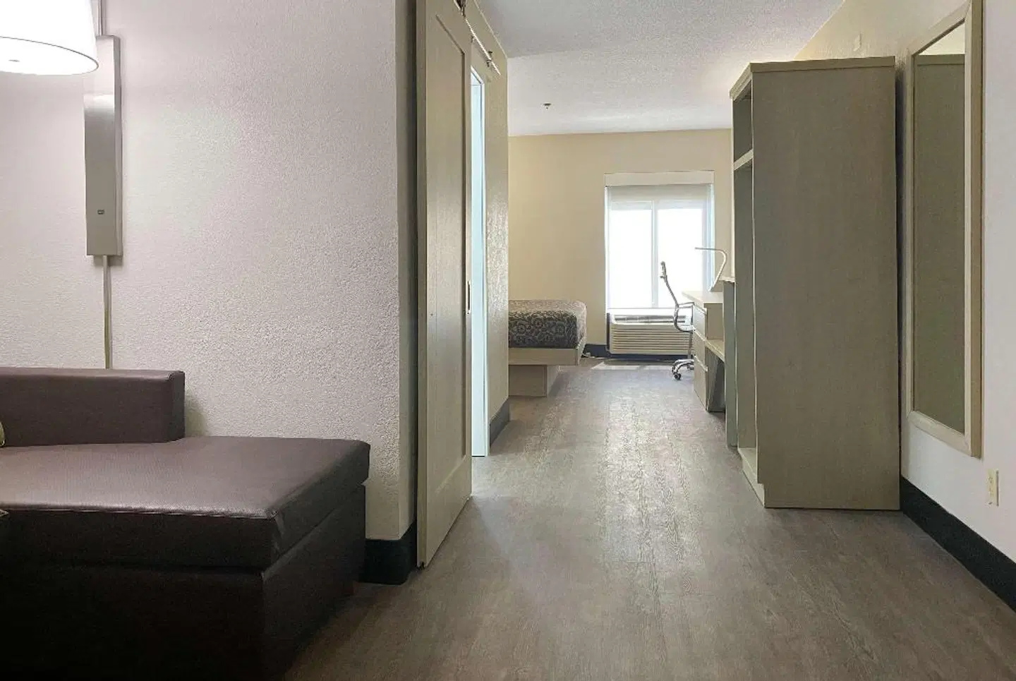 Days Inn & Suites by Wyndham Norcross ROOM_EXAMPLE