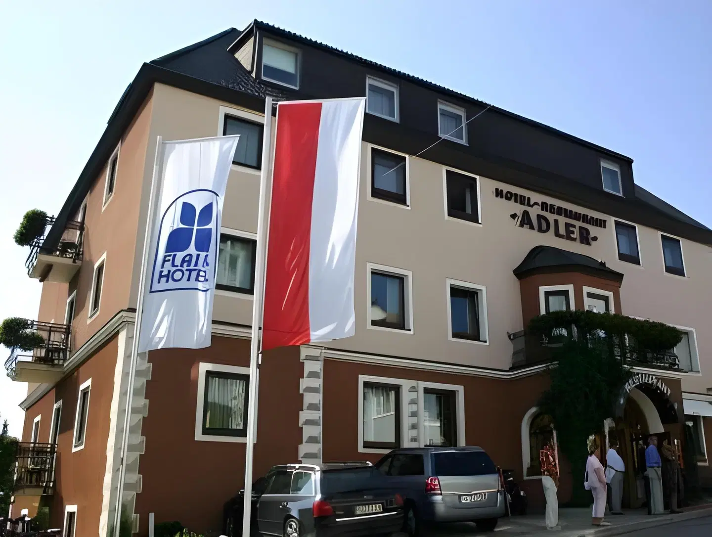Adler EXTERIOR