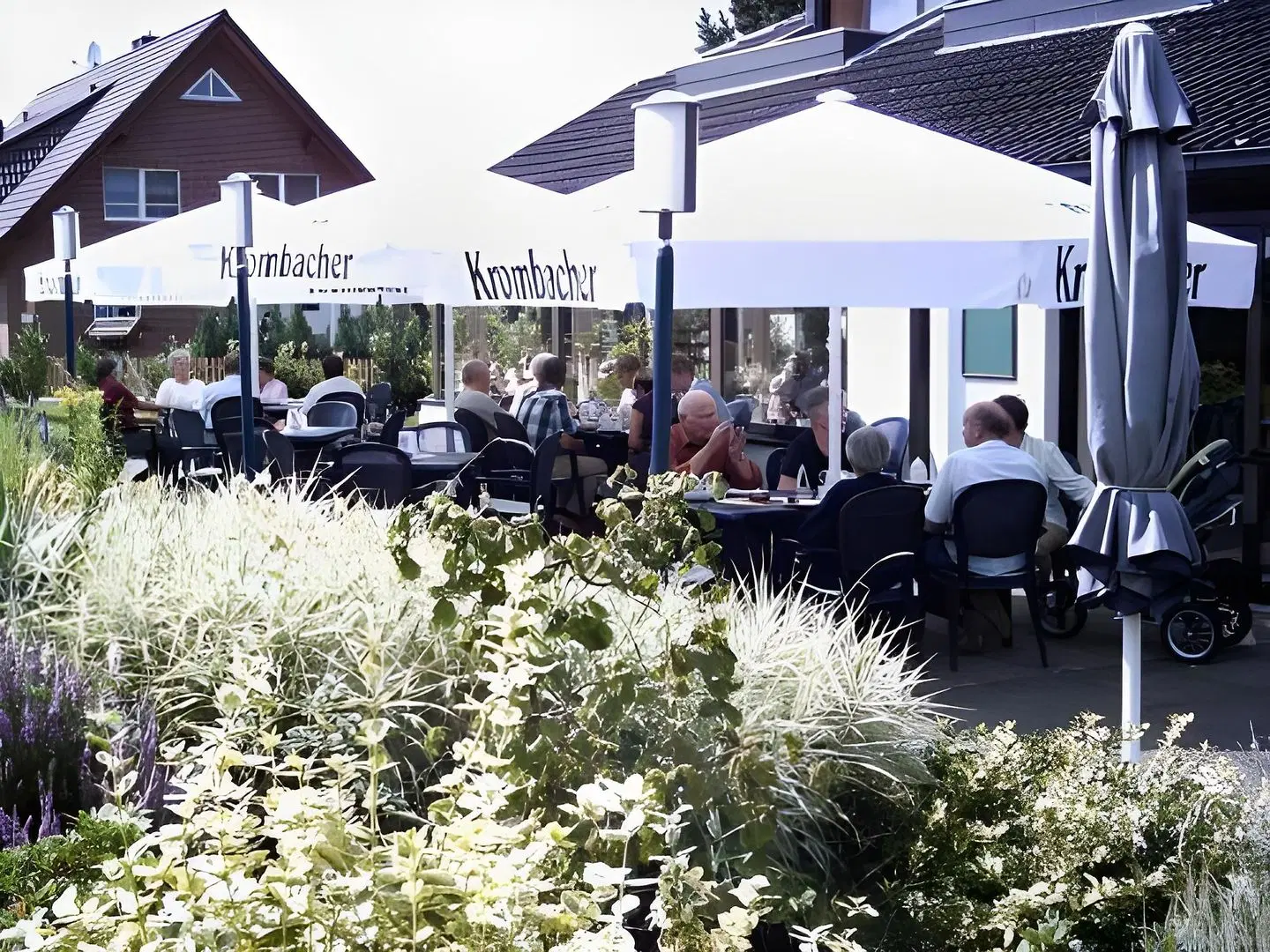 Pension Strohm im Lieth Cafe Garten