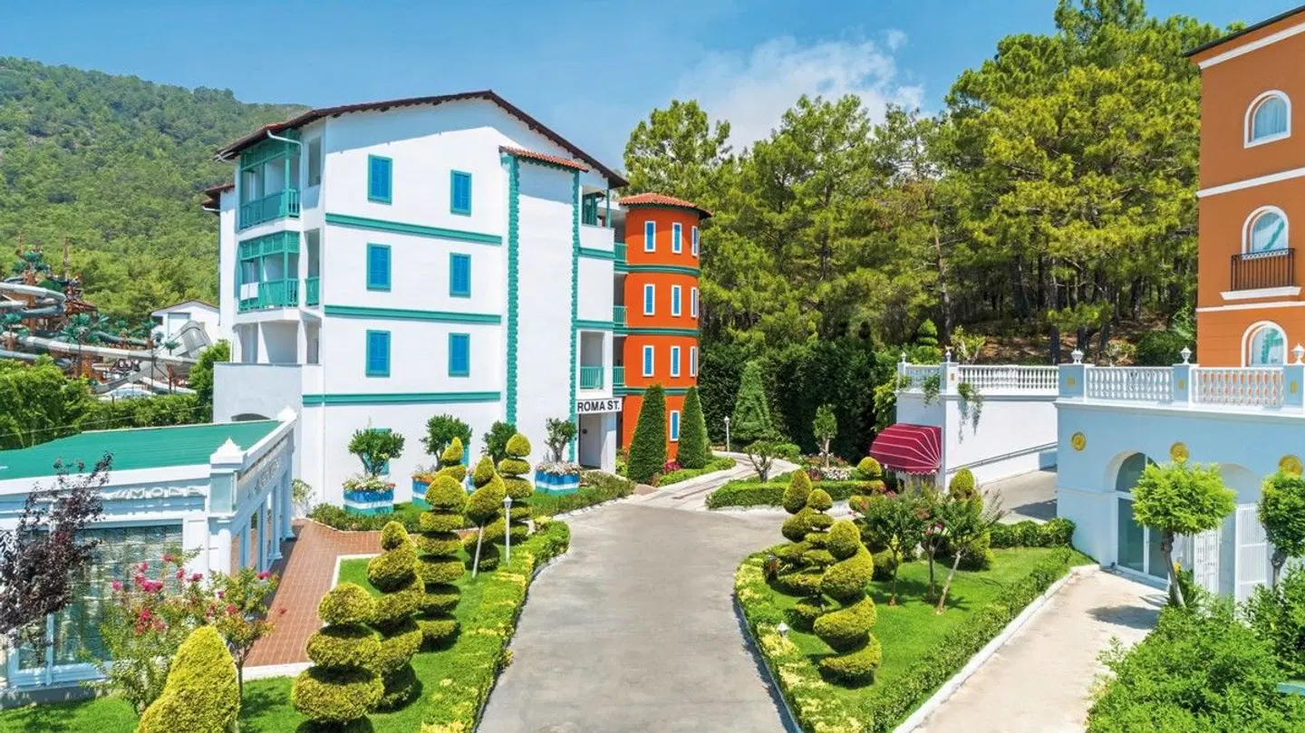 Nirvana Dolce Vita EXTERIOR