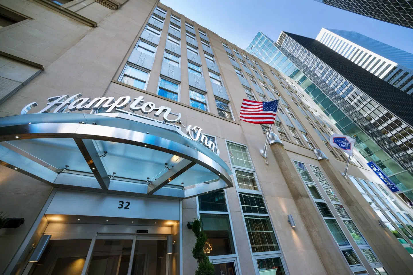 Hampton Inn Manhattan/Downtown-Financial District EXTERIOR