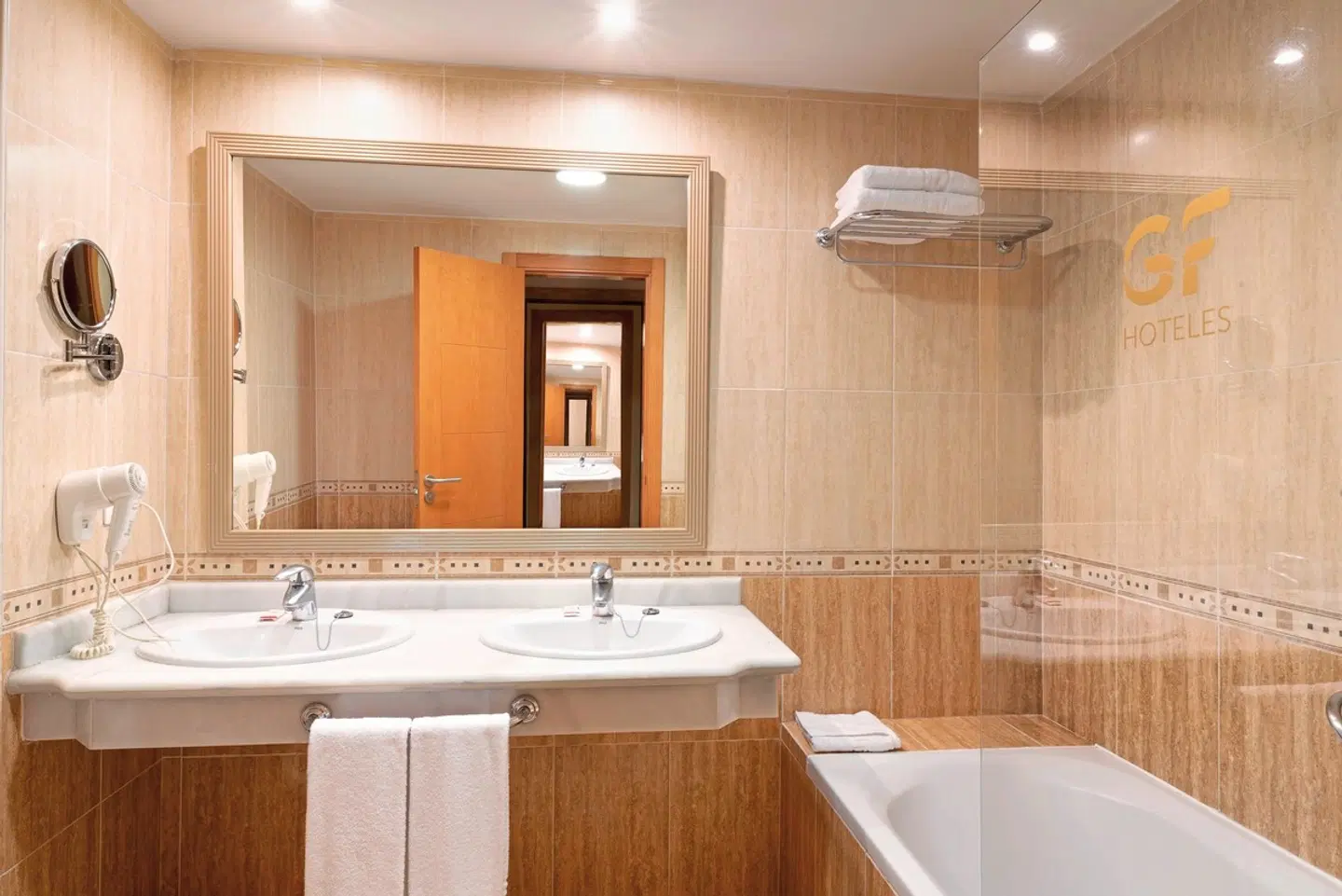 GF Fañabé Badezimmer