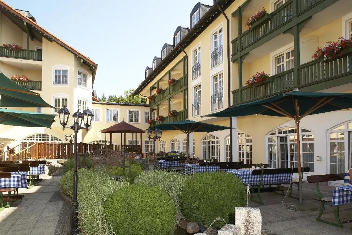 Bayerischer Hof Miesbach EXTERIOR