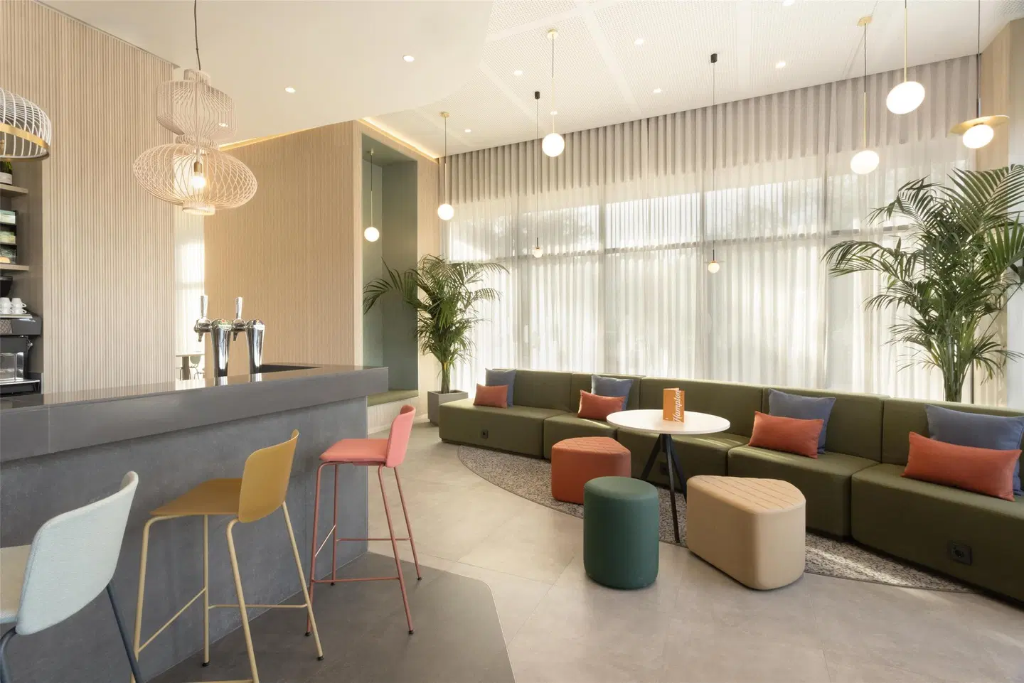 Hampton By Hilton Malaga Martiricos Bar