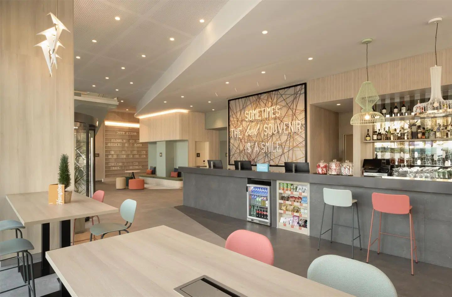 Hampton By Hilton Malaga Martiricos Bar