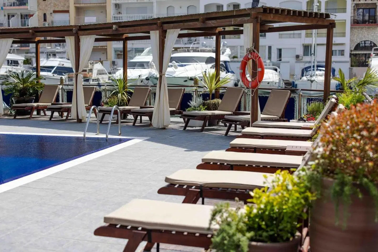 Port Salins SPORTS_AND_LEISURE