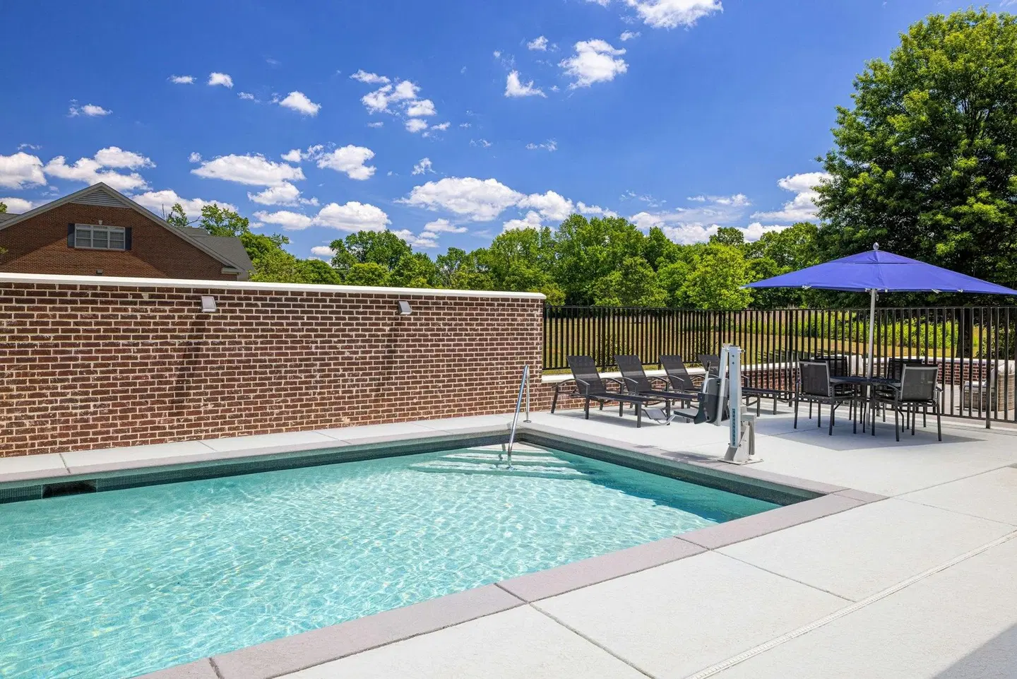 Fairfield By Marriott Inn & Suites Athens Madison OUTDOOR_POOL