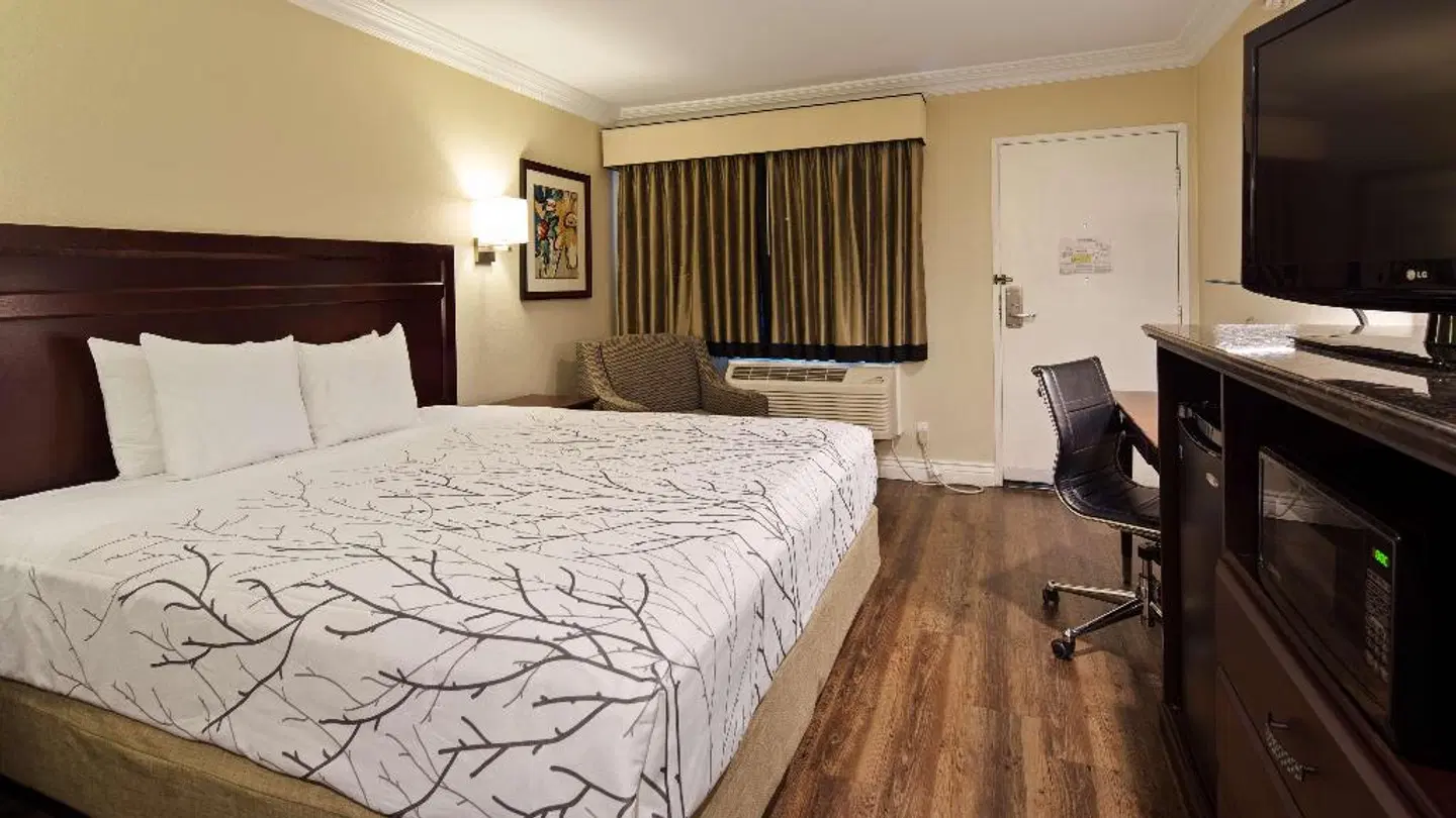 Best Western Woodland Hills Inn ROOM_EXAMPLE